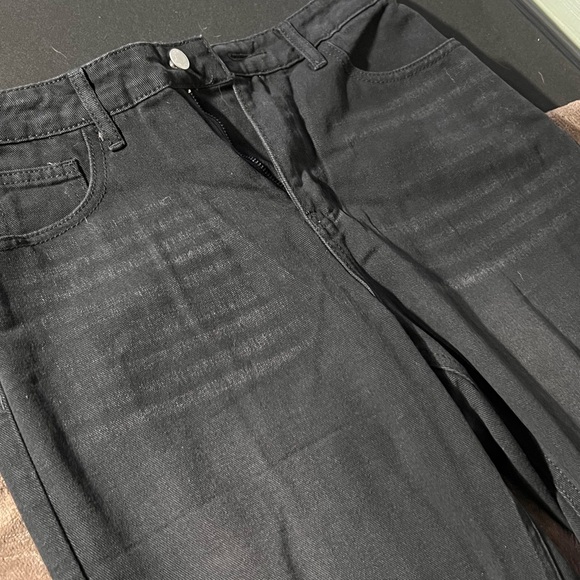 Wide Leg Jeans - Picture 2 of 3